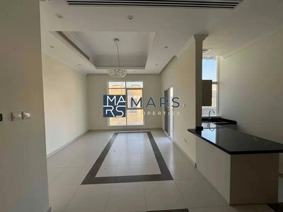 | Luxerious 4 Bedroom Villa | Big Garden | Prime Location |-10