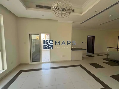 | Luxerious 4 Bedroom Villa | Big Garden | Prime Location |-11
