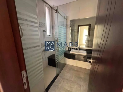 | Luxerious 4 Bedroom Villa | Big Garden | Prime Location |-19