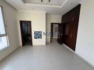 | Luxerious 4 Bedroom Villa | Big Garden | Prime Location |-20