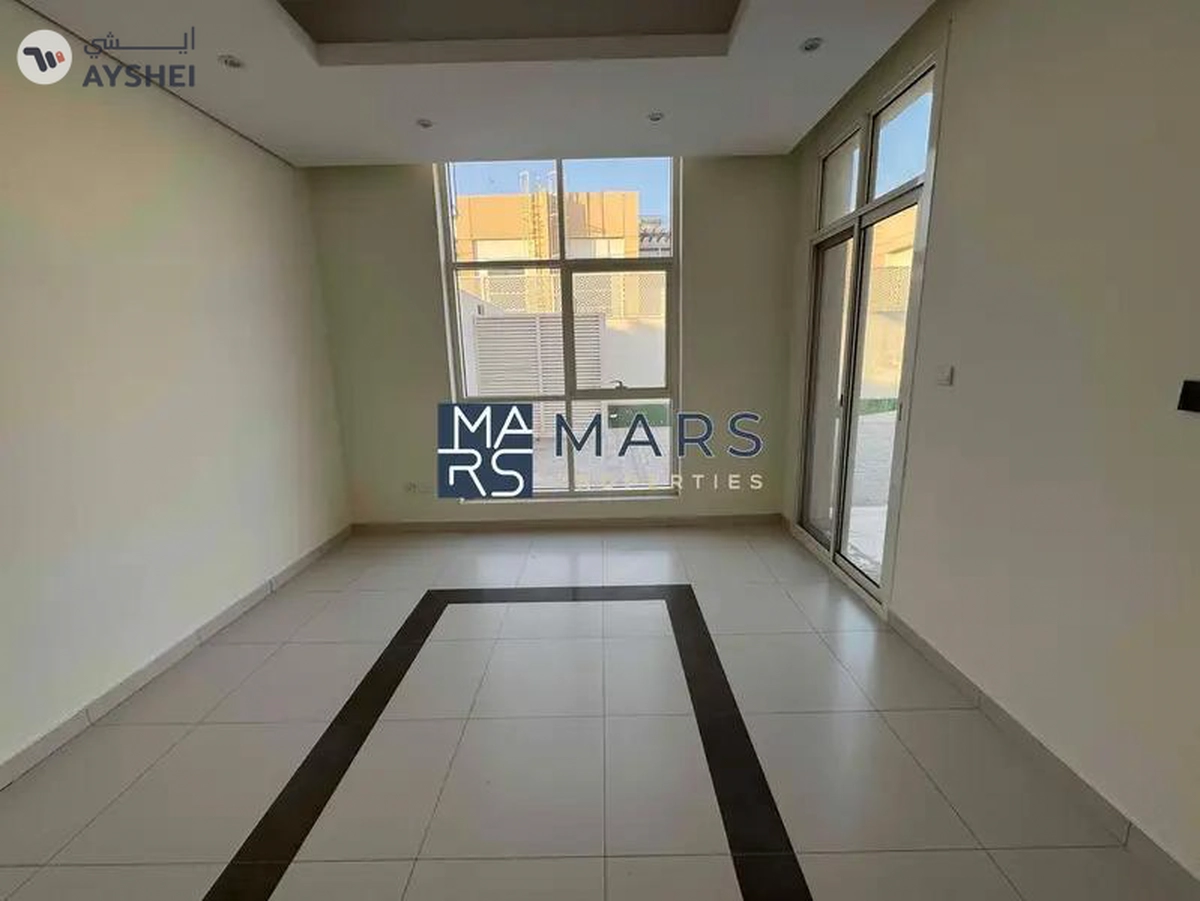 | Luxerious 4 Bedroom Villa | Big Garden | Prime Location |-7-7