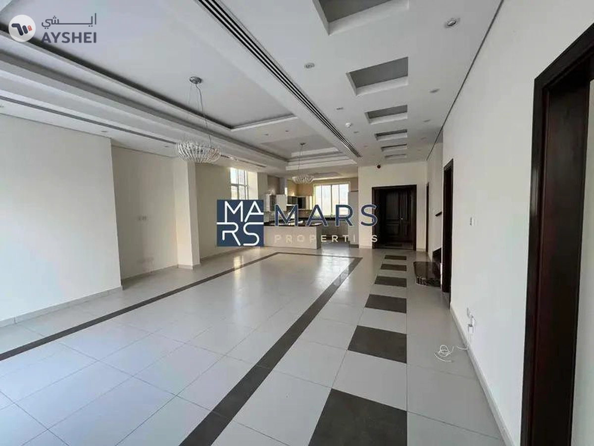 | Luxerious 4 Bedroom Villa | Big Garden | Prime Location |-8-8