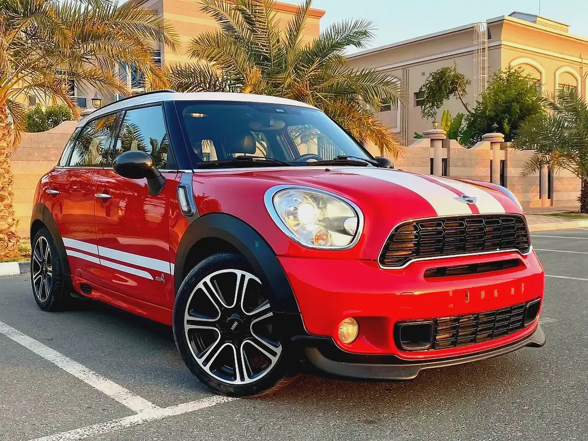 COUNTRYMAN 2015 MINI   S-ALL4 JCW || GCC SPECS ||  ORIGINAL PAINT || ACCIDENT FREE