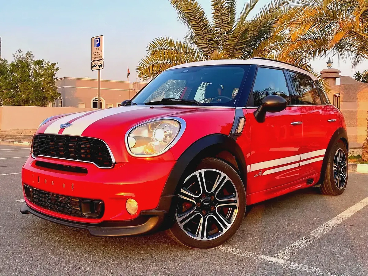 COUNTRYMAN 2015 MINI   S-ALL4 JCW || GCC SPECS ||  ORIGINAL PAINT || ACCIDENT FREE-1-1