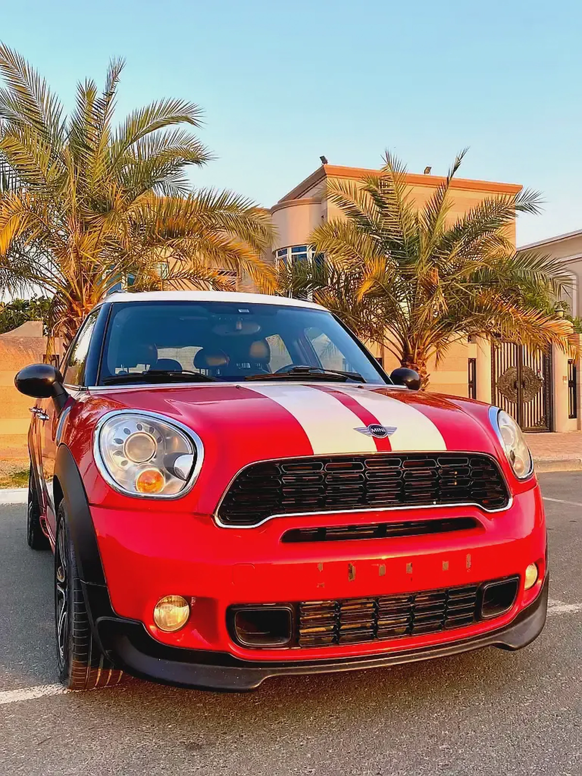 COUNTRYMAN 2015 MINI   S-ALL4 JCW || GCC SPECS ||  ORIGINAL PAINT || ACCIDENT FREE-2-2