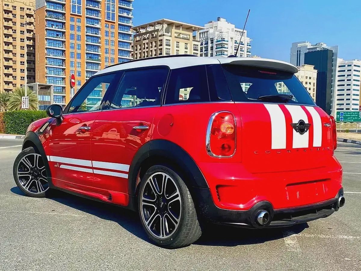COUNTRYMAN 2015 MINI   S-ALL4 JCW || GCC SPECS ||  ORIGINAL PAINT || ACCIDENT FREE-5-5