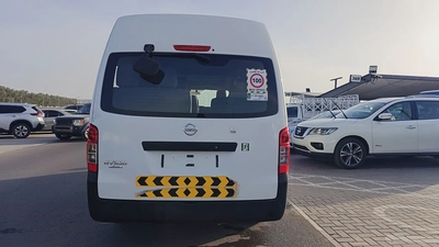 Nissan Urvan NV350 2019 - GCC Specs - Reliable and Spacious-9