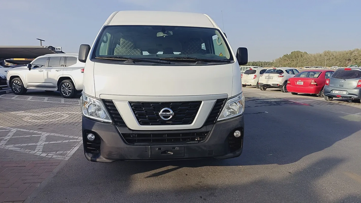 Nissan Urvan NV350 2019 - GCC Specs - Reliable and Spacious-10-10