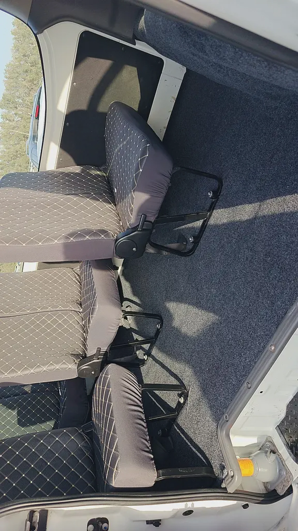 Nissan Urvan NV350 2019 - GCC Specs - Reliable and Spacious-14-14
