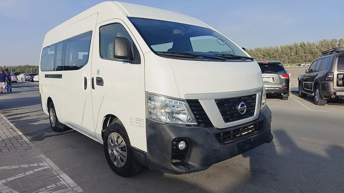 Nissan Urvan NV350 2019 - GCC Specs - Reliable and Spacious-1-1