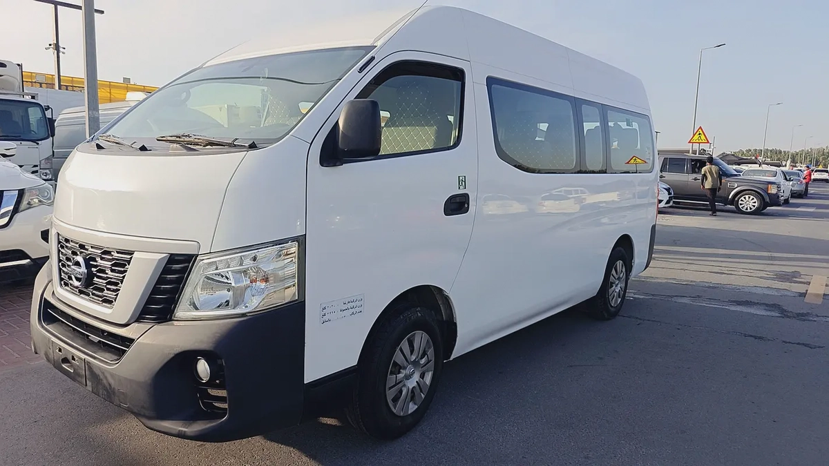 Nissan Urvan NV350 2019 - GCC Specs - Reliable and Spacious-5-5