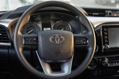 Toyota Hilux SR5 2.4L DIESEL Jordan Specs-6
