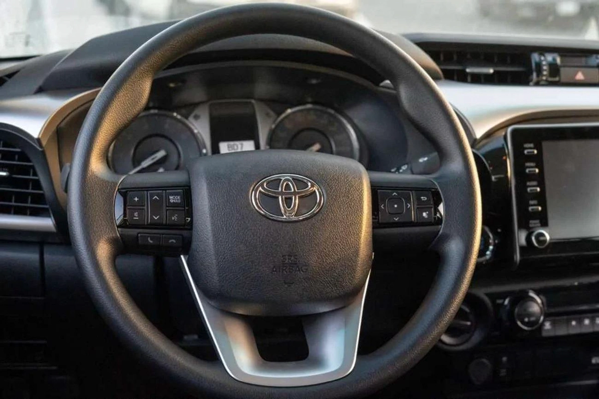 Toyota Hilux SR5 2.4L DIESEL Jordan Specs-6-6