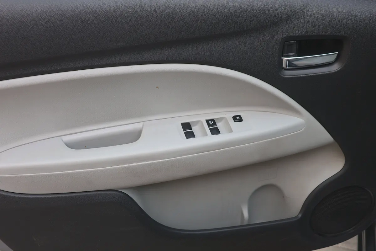 Mitsubishi Attrage GLX 2022 - GCC Specs - Low Mileage-9-9