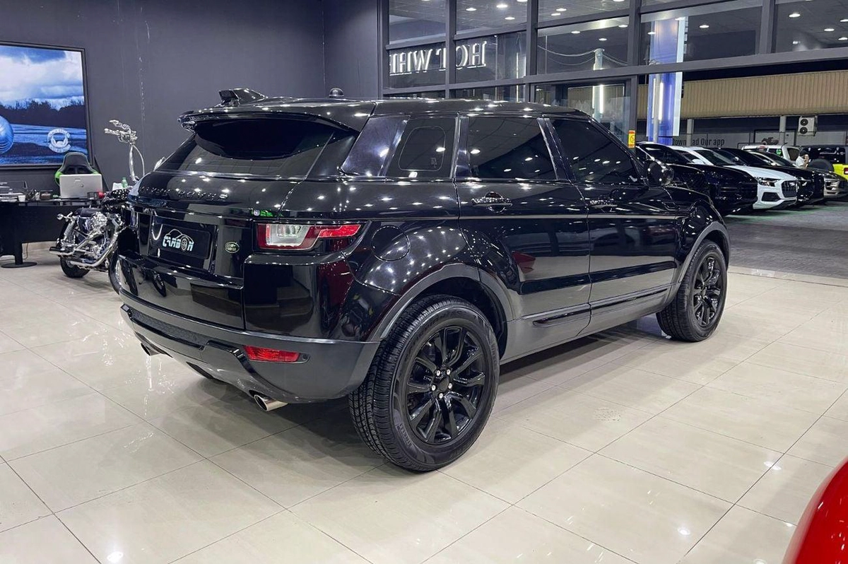 Land Rover Range Rover Evoque P200 R-Dynamic HSE 2.0L-8-8