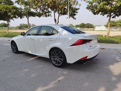 Lexus IS 350 2017 - Immaculate Condition US Specs With Maroon Interior V6-19