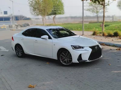 Lexus IS 350 2017 - Immaculate Condition US Specs With Maroon Interior V6-4