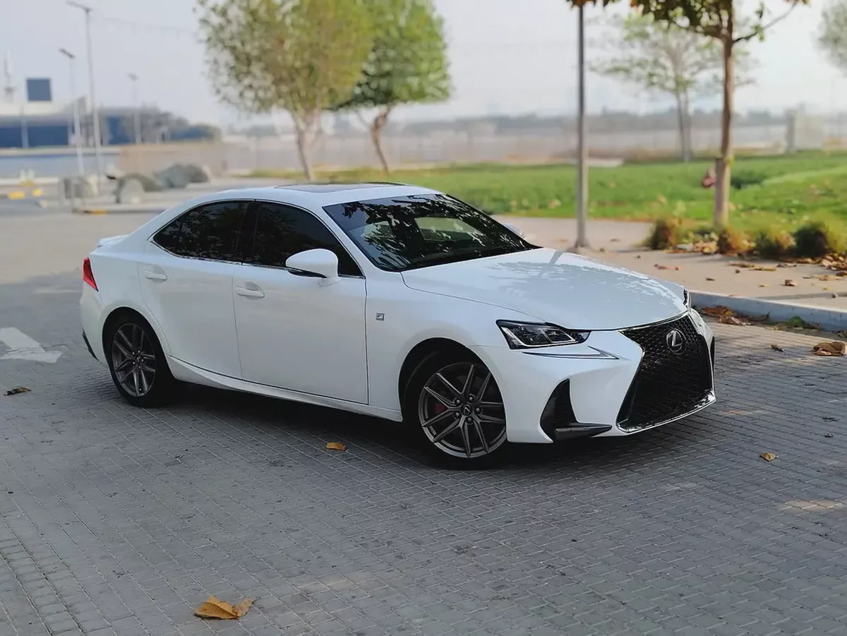 Lexus IS 350 2017 - Immaculate Condition US Specs With Maroon Interior V6-4-4