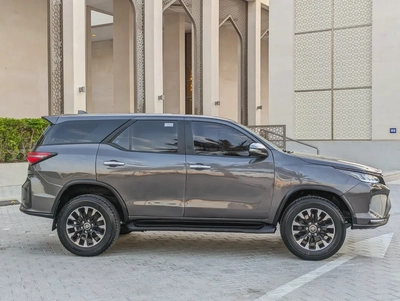 TOYOTA FORTUNER 2016 FACELIFTED 2025 V4 2.7L GCC IN EXCELLENT CONDITION-13
