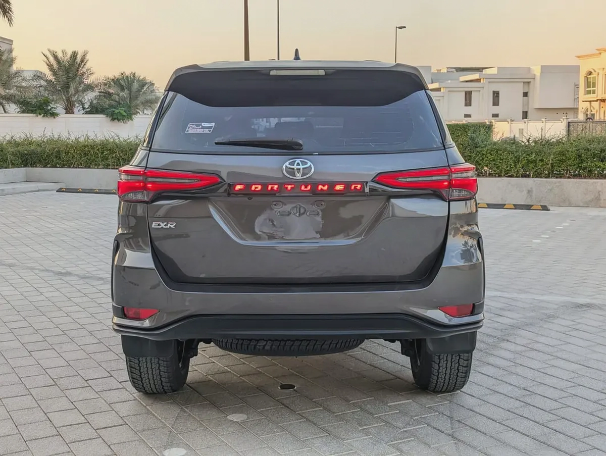 TOYOTA FORTUNER 2016 FACELIFTED 2025 V4 2.7L GCC IN EXCELLENT CONDITION-14-14