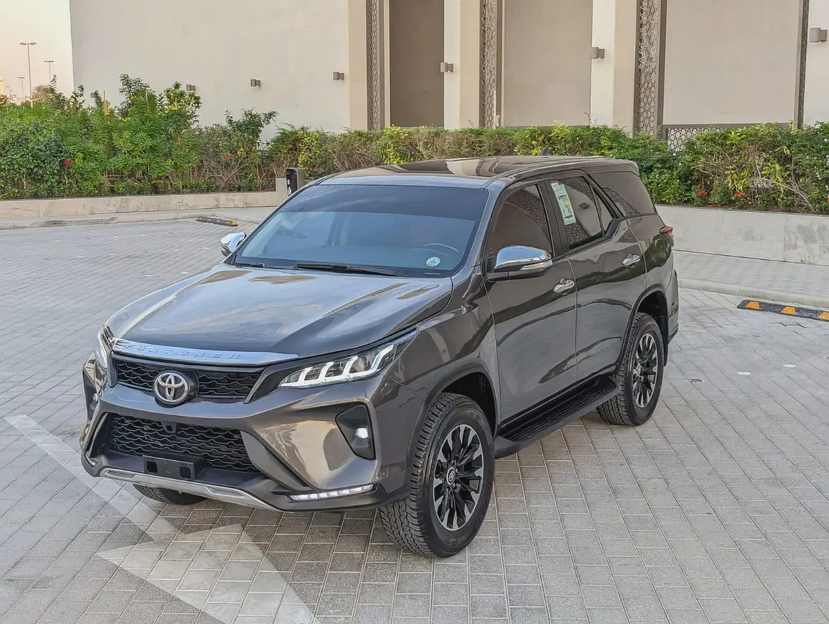TOYOTA FORTUNER 2016 FACELIFTED 2025 V4 2.7L GCC IN EXCELLENT CONDITION-1-1