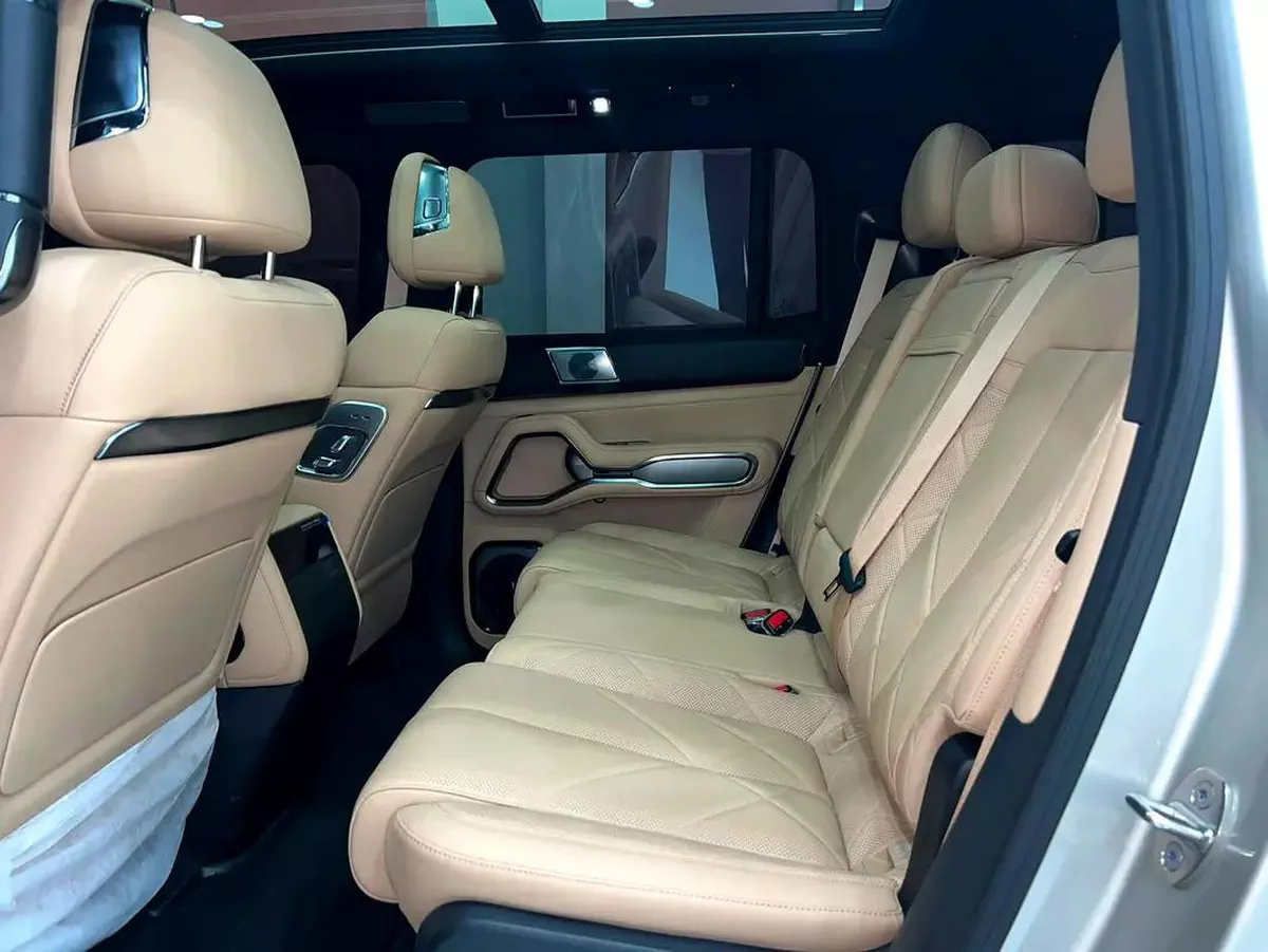 Brand New 2027 Denza B8 Flagship | GCC Specs | Luxury Hybrid SUV-3-3