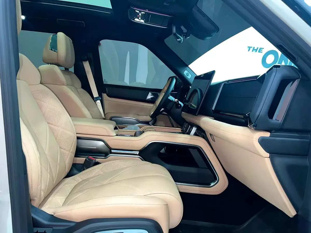 Brand New 2027 Denza B8 Flagship | GCC Specs | Luxury Hybrid SUV-2-2