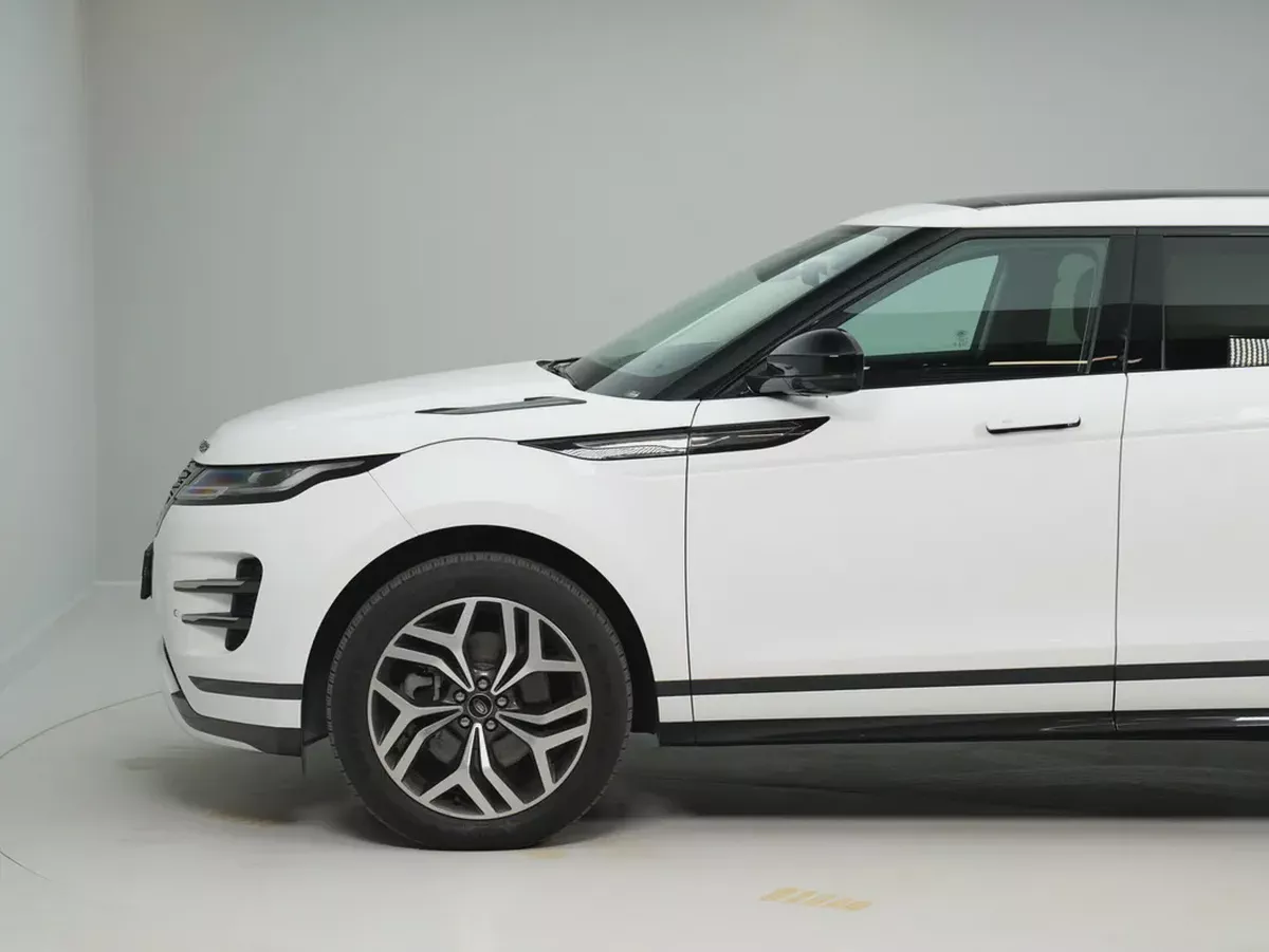 LOW Mileage 2024 Range Rover Evoque | Great Condition-2-2