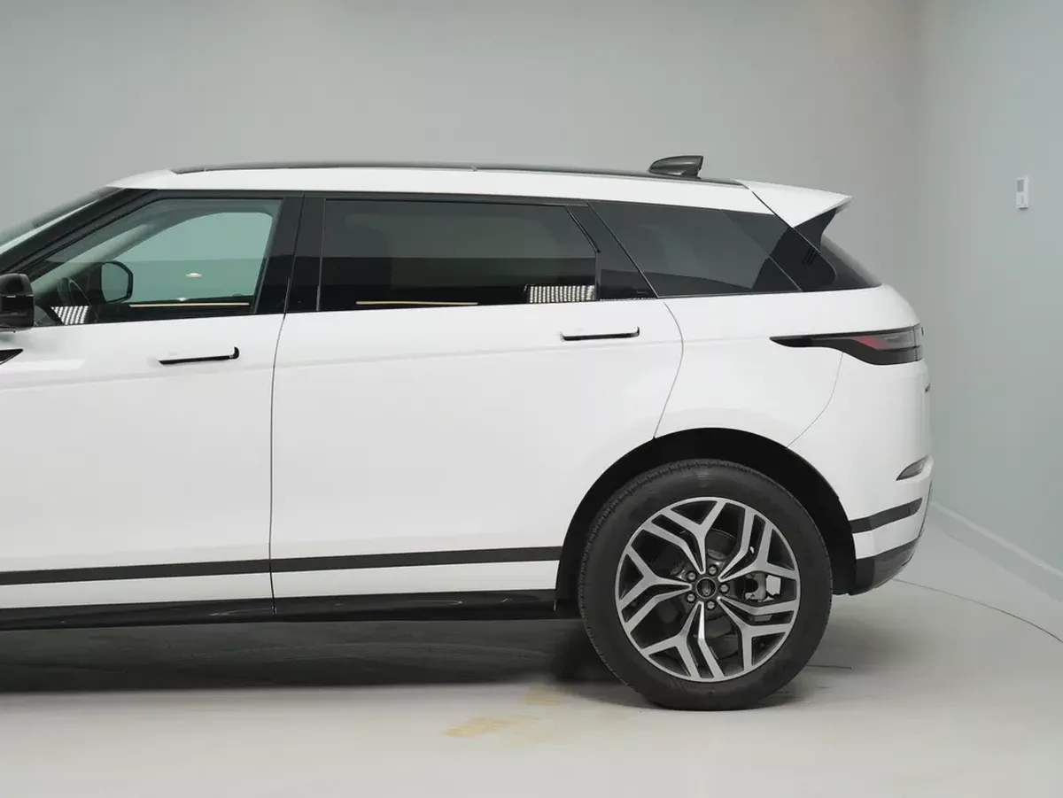 LOW Mileage 2024 Range Rover Evoque | Great Condition-3-3