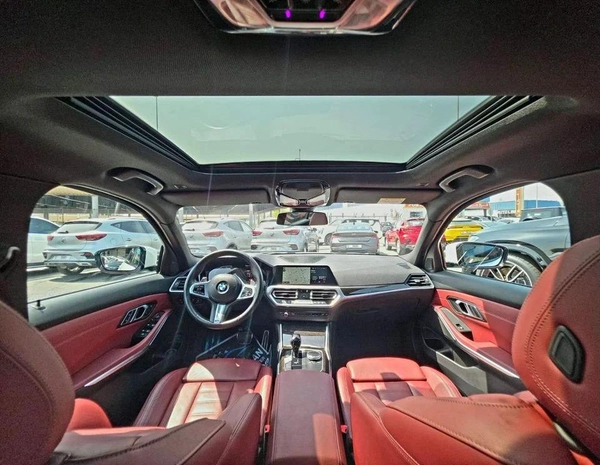 BMW 330i M Sport 2.0L (258 HP) M Sport Warranty & service 2022 GCC - AED 108,000 (AED 118,000)