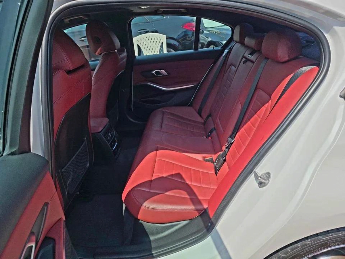 BMW 330i M Sport 2.0L (258 HP) M Sport Warranty & service 2022 GCC - AED 108,000 (AED 118,000)-12-12