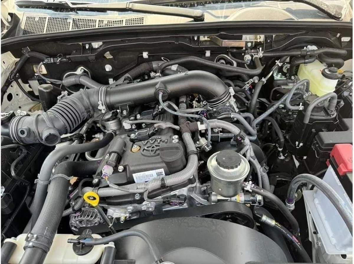 Toyota Hilux GLX Toyota Hilux 2.7L Petrol AT Full Option Without Bush Start MY2025-16-0