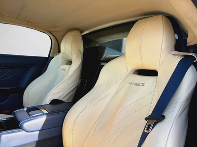 ASTON MARTIN VANTAGE S Cabriolet | 4.7L V8 | 2014 | GCC SPECS-16