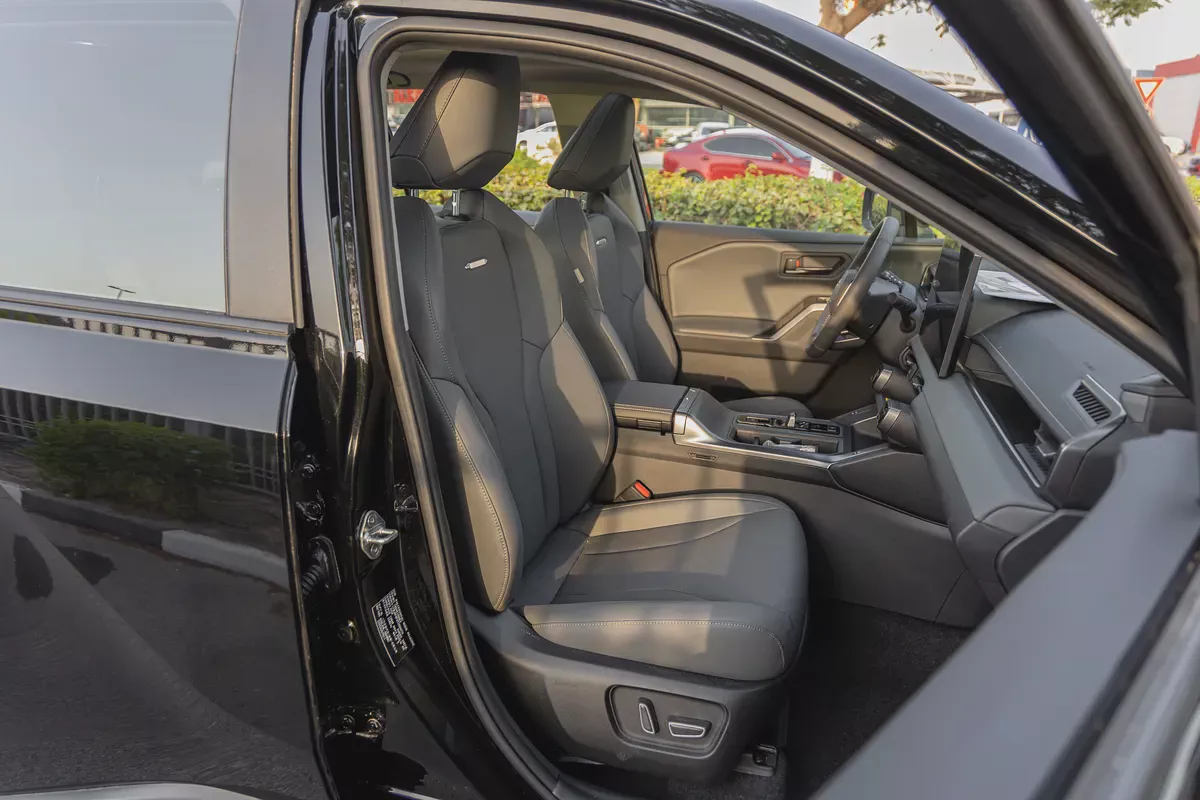 Toyota RAV4 LUXURY | 2026 | 4WD | V4 2.5L Hybrid | Full Option No.1  (EXPORT ONLY)-19-19