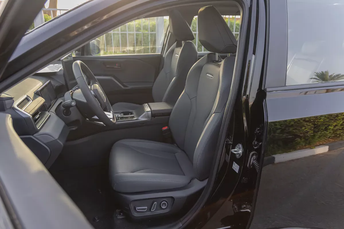 Toyota RAV4 LUXURY | 2026 | 4WD | V4 2.5L Hybrid | Full Option No.1  (EXPORT ONLY)-8-8