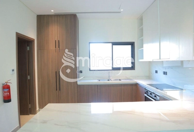 Spacious 4BR Villa | Full Facilities | Prime Area-9
