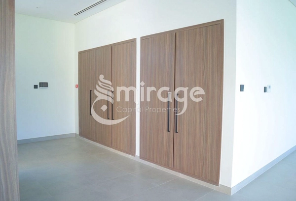 Spacious 4BR Villa | Full Facilities | Prime Area