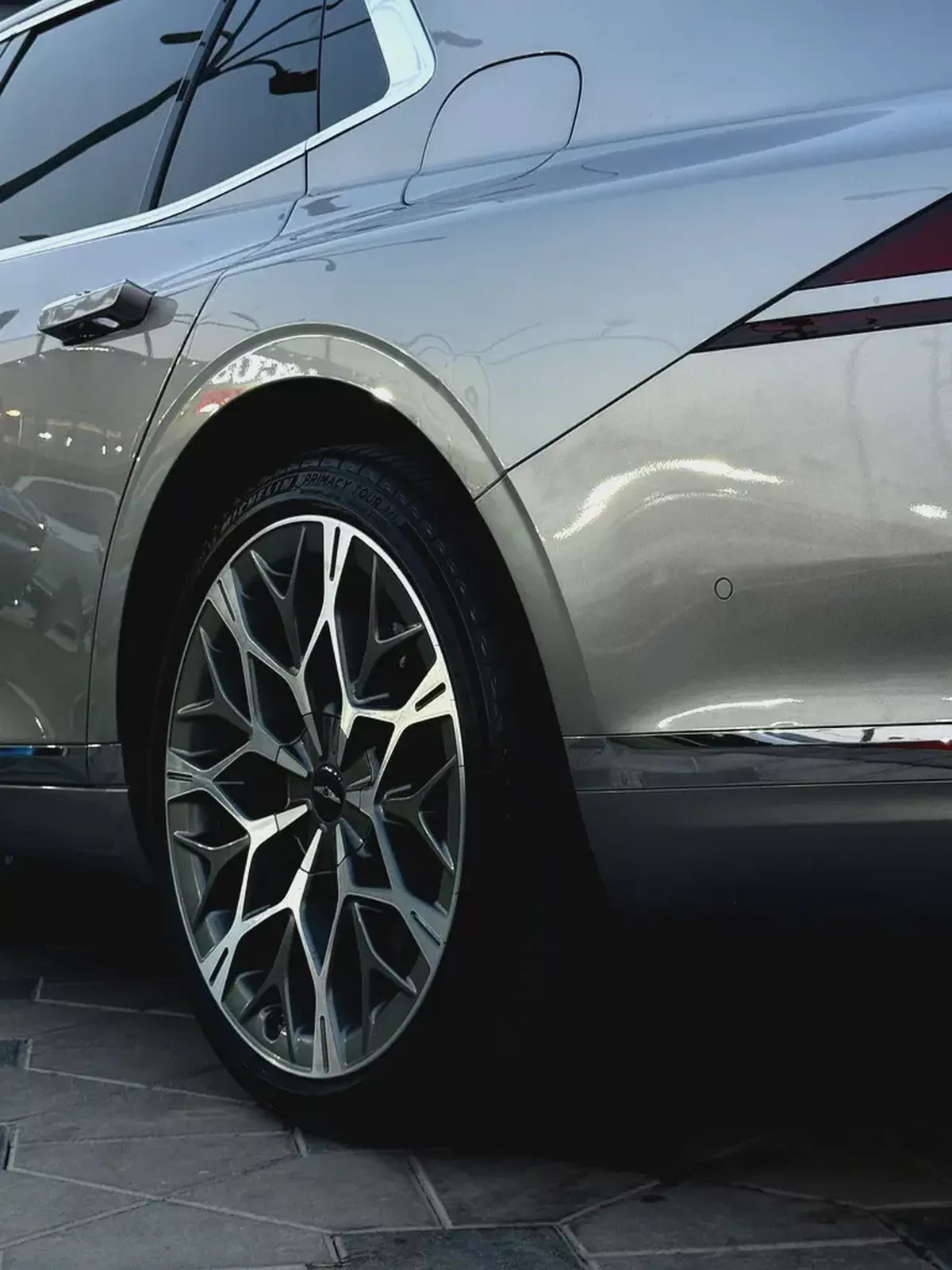 2024 Hyundai Genesis Platinum - American Specs-15-15