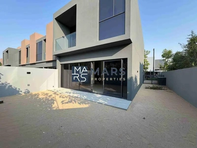 3 BEDROOM CORNER TOWNHOUSE|READY TO MOVE|FOR RENT|IN ROBINIA MASAAR-1