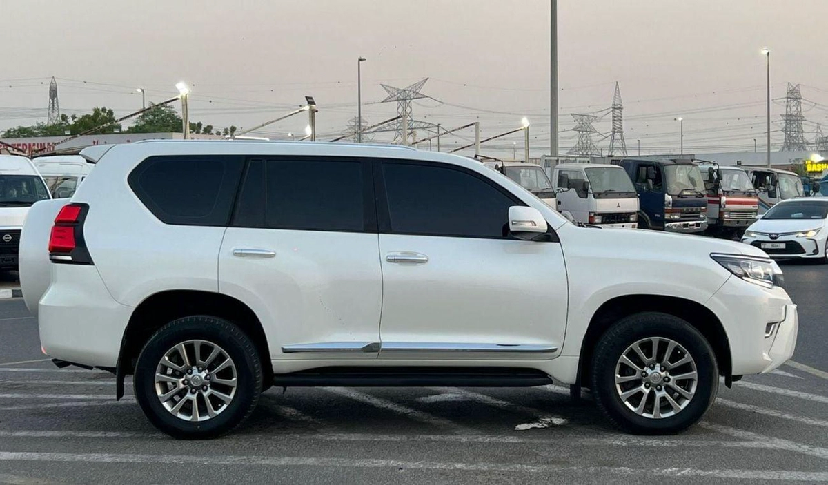 Toyota Prado 2019 TXL 4.0L V6 - AWD 4x4 - Electric Seat - Rear CAM & Sensors - Cool Box --4-0