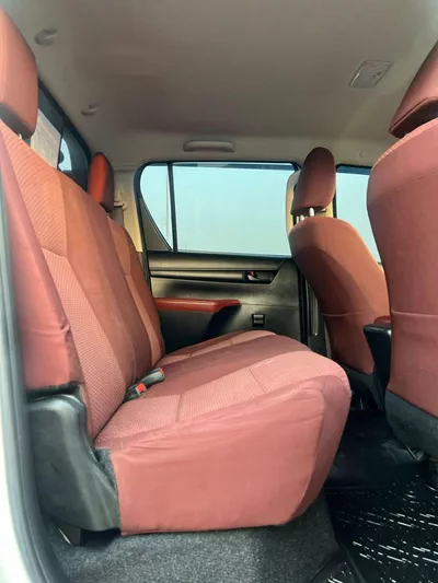 Toyota Hilux  2022 Toyota Hilux - 2.7L V4 - Full Automatic Patrol - 4x4 AWD - Off Road Edition --15
