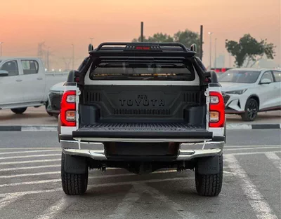 Toyota Hilux  2022 Toyota Hilux - 2.7L V4 - Full Automatic Patrol - 4x4 AWD - Off Road Edition --8