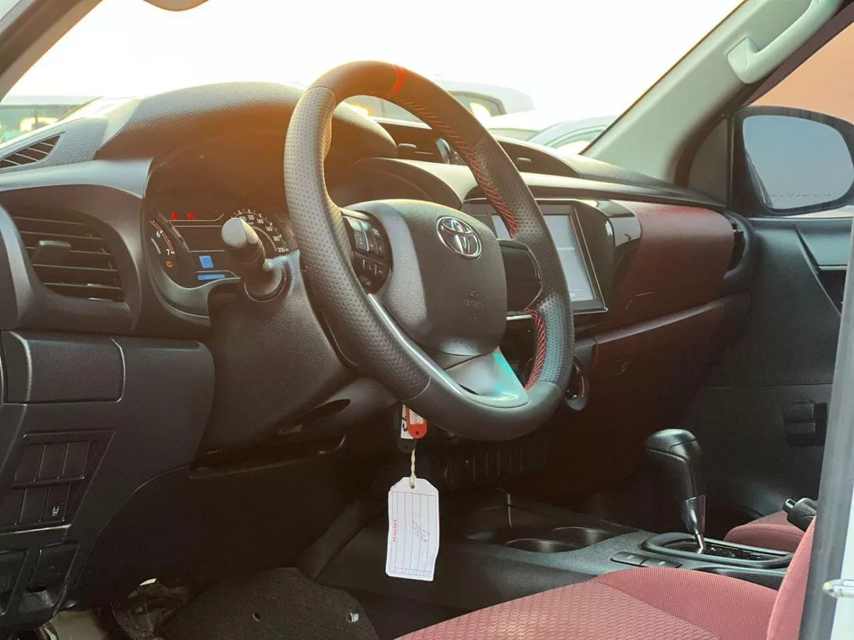 Toyota Hilux  2022 Toyota Hilux - 2.7L V4 - Full Automatic Patrol - 4x4 AWD - Off Road Edition --14-0