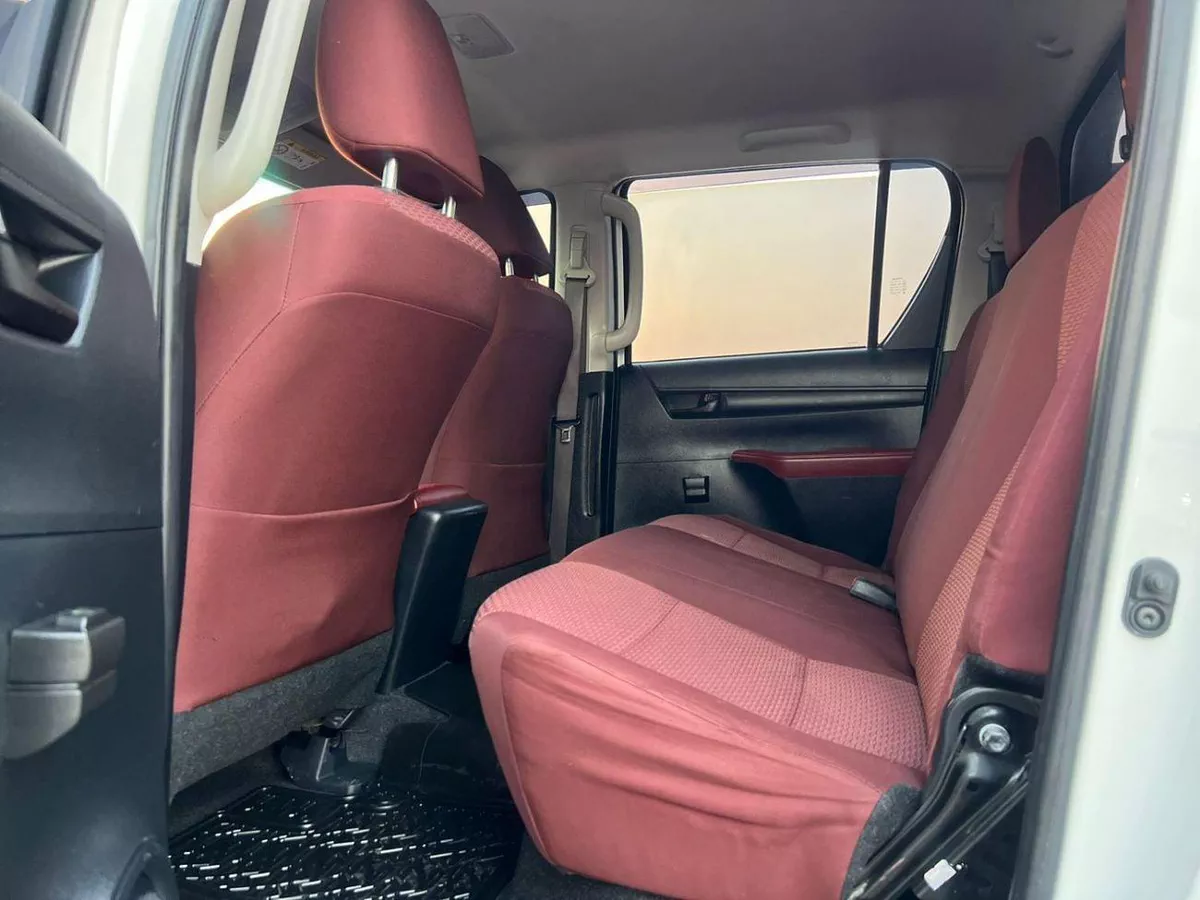 Toyota Hilux  2022 Toyota Hilux - 2.7L V4 - Full Automatic Patrol - 4x4 AWD - Off Road Edition --16-0