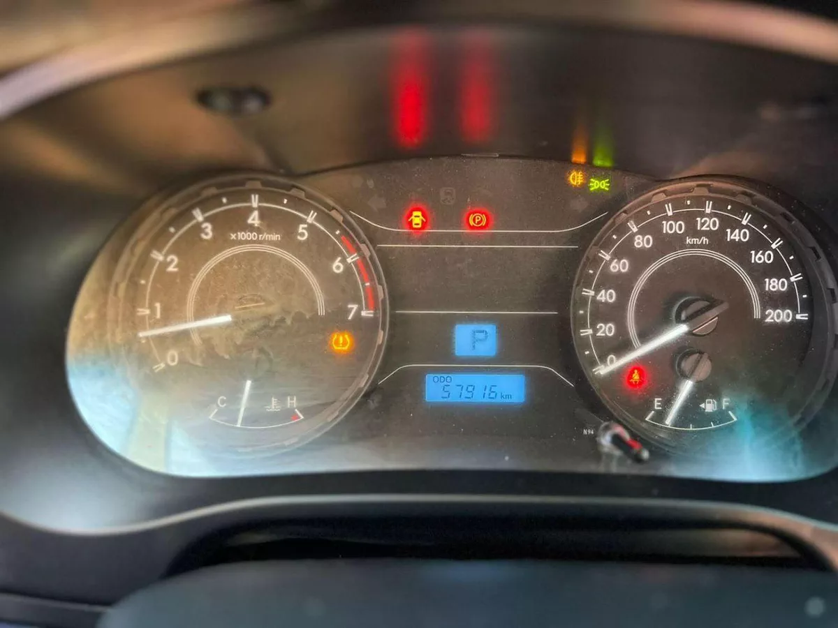 Toyota Hilux  2022 Toyota Hilux - 2.7L V4 - Full Automatic Patrol - 4x4 AWD - Off Road Edition --18-0