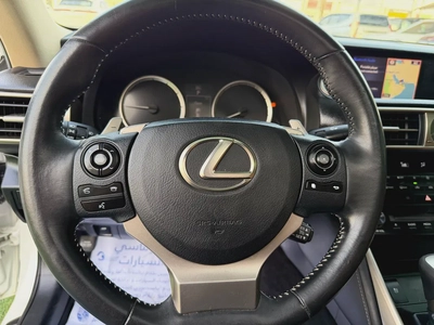 Lexus IS 250 —2014 —GCC —FREE ACCIDENT—ORIGINAL PAINT—FULL OPTIONS—EXCELLENT CONDITION-12