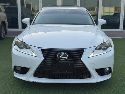 Lexus IS 250 —2014 —GCC —FREE ACCIDENT—ORIGINAL PAINT—FULL OPTIONS—EXCELLENT CONDITION-2