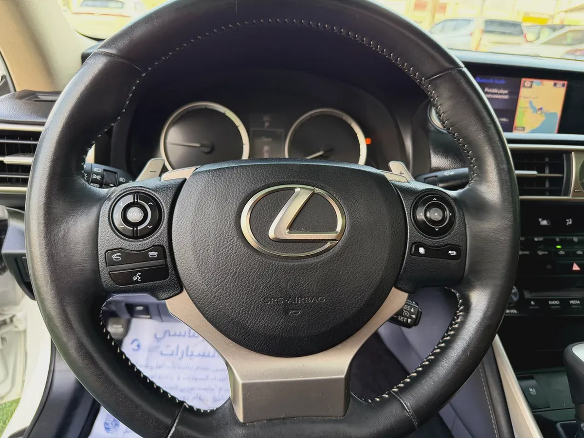 Lexus IS 250 —2014 —GCC —FREE ACCIDENT—ORIGINAL PAINT—FULL OPTIONS—EXCELLENT CONDITION-12-12