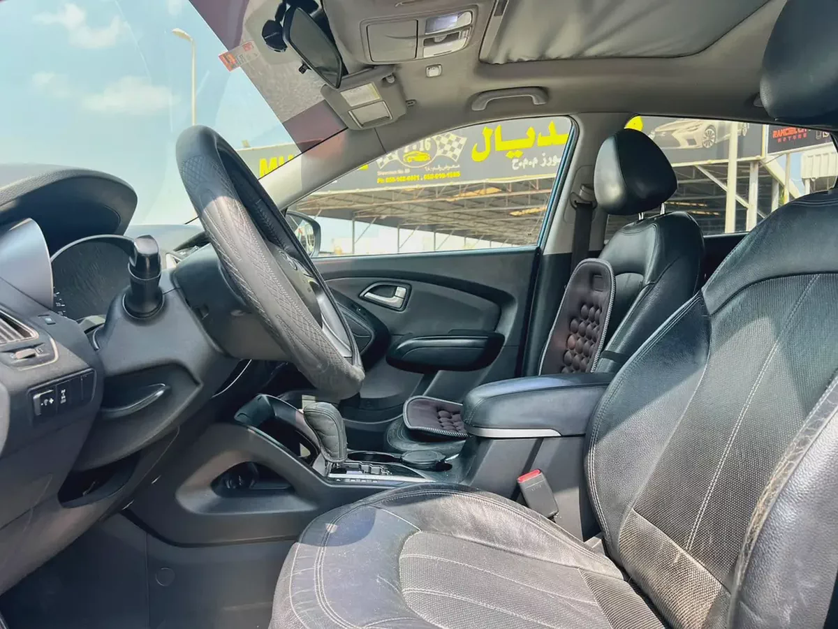 2014 Hyundai Tucson Limited GCC Specs-17-17