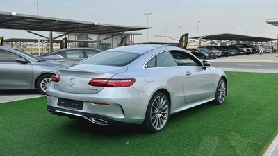 Mercedes E 450 coupe super clean-16